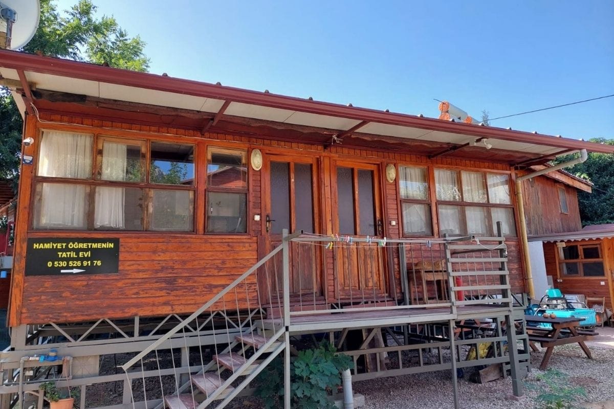26 Hamiyet Öğretmenin Tatil Evi dış görünümü