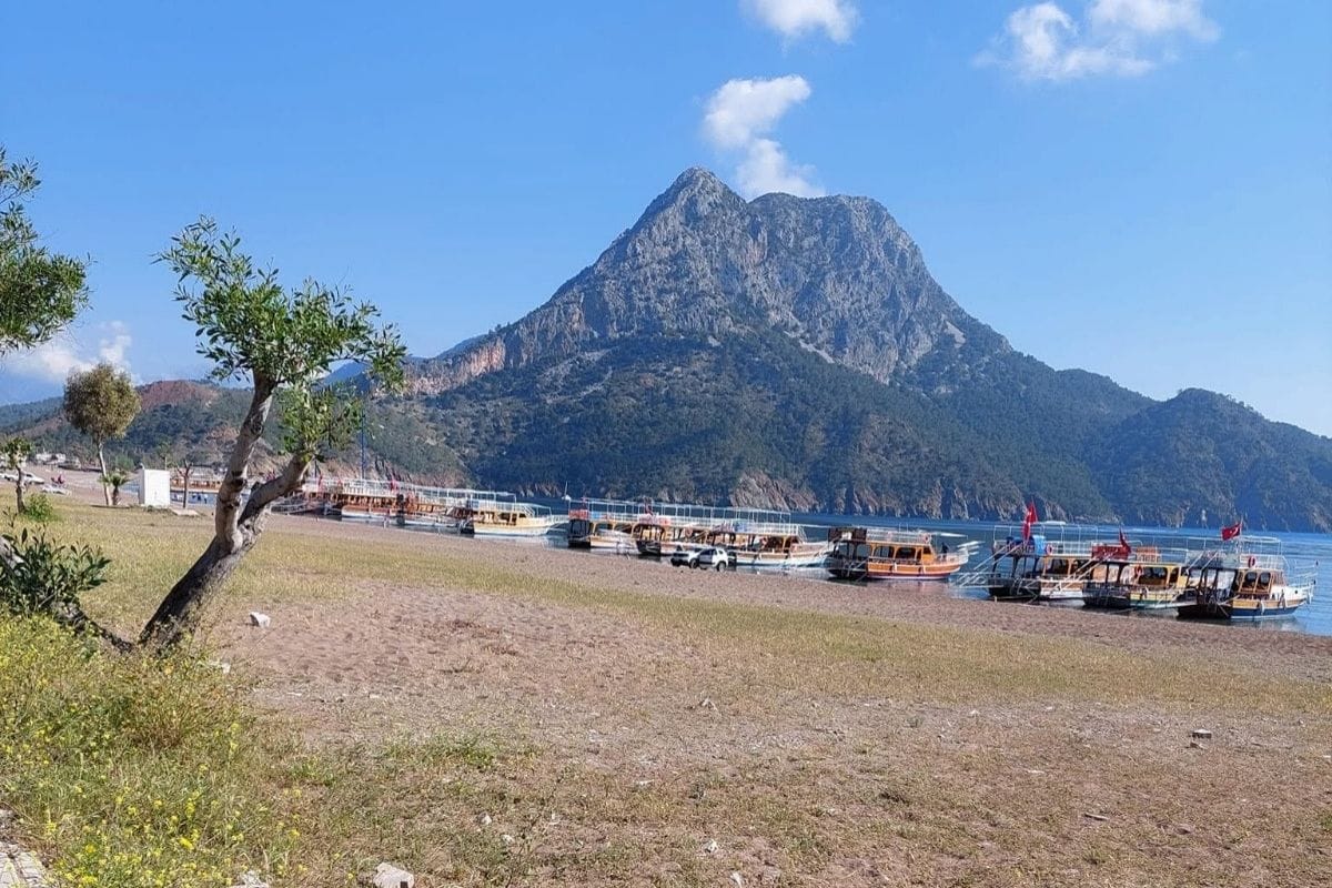 15 Adrasan sahili ve dağ manzarası
